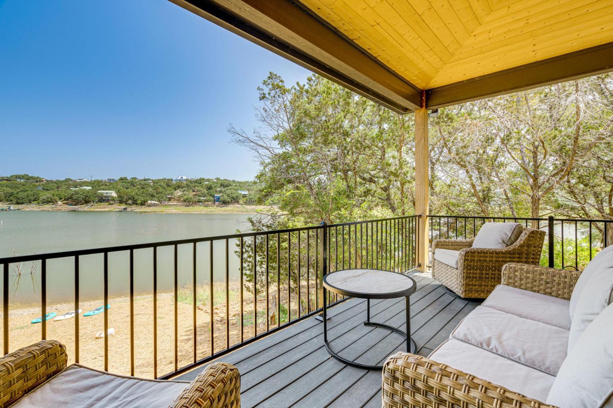 Chic Burnet Home On Lake Buchanan With 2 Fireplaces! Exterior photo