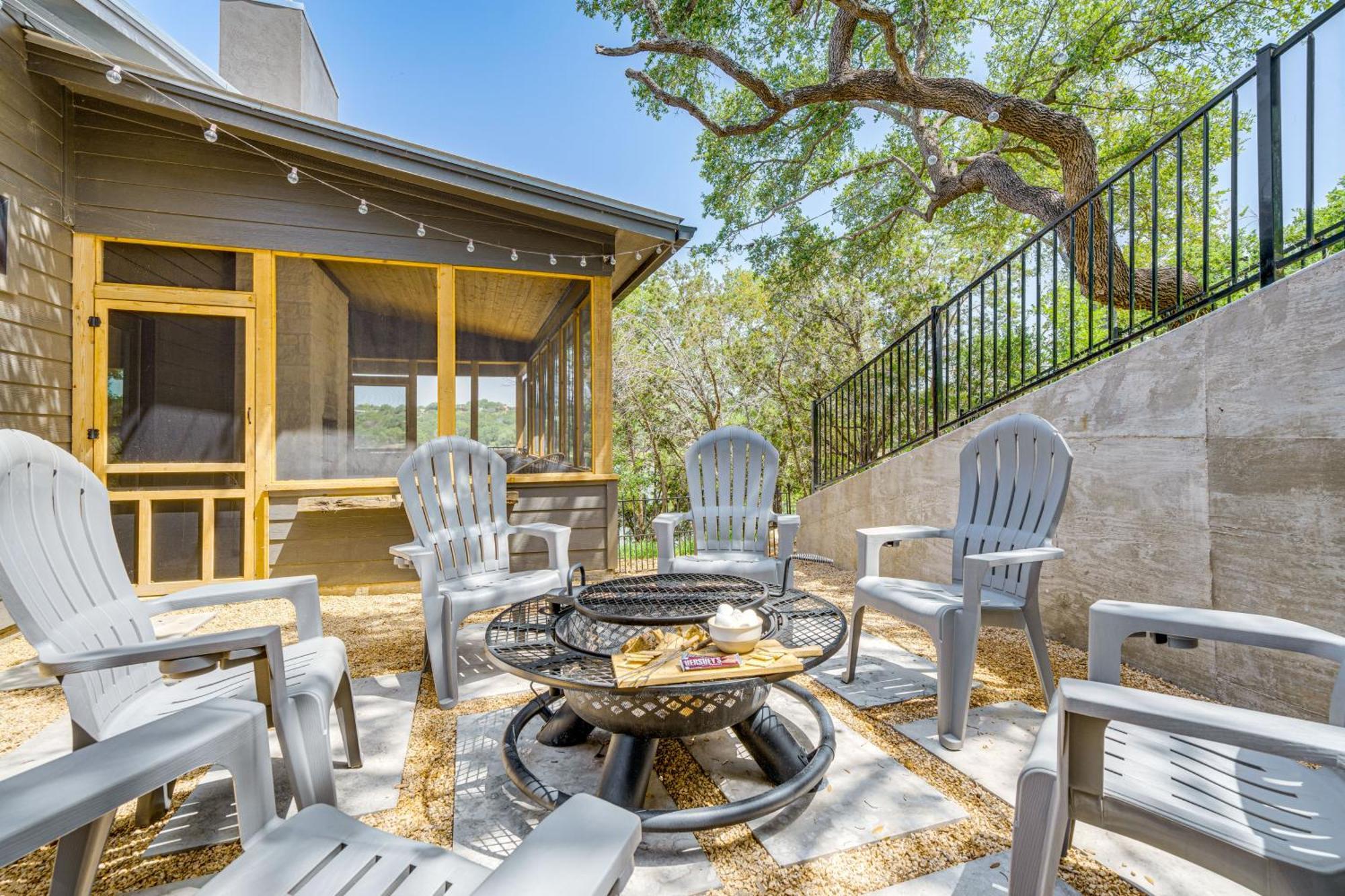 Chic Burnet Home On Lake Buchanan With 2 Fireplaces! Exterior photo